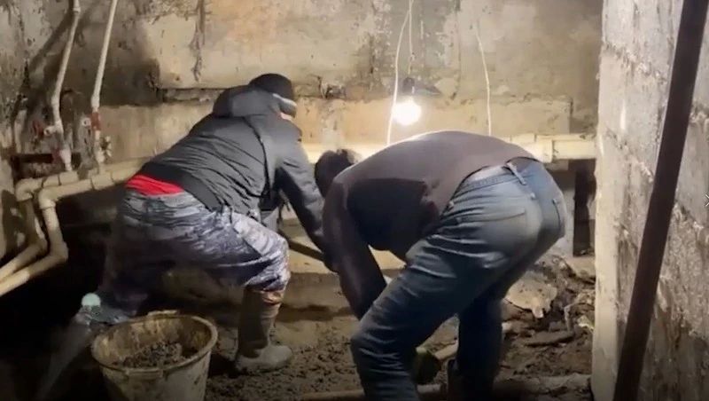 Мэр Макаровского района Сергей Фертиков уволил вице-мэра по ЖКХ и директора МУП «Строитель» из-за коммунальной аварии в доме на улице Ильичева Мэр Макаровского района Сергей Фертиков уволил вице-мэра по ЖКХ и директора МУП «Строитель» из-за коммунальной аварии в доме на улице Ильичева