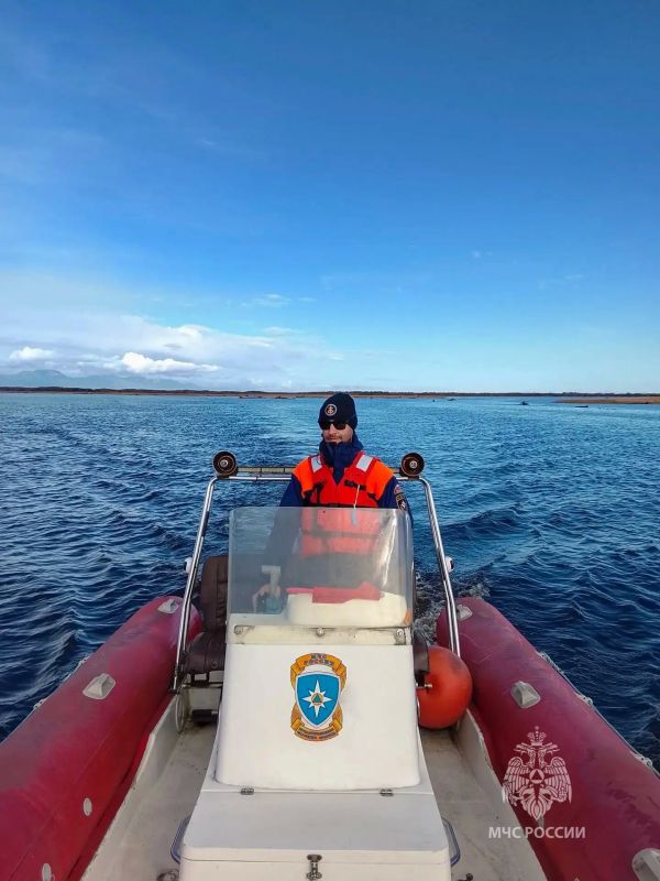 Инспекторы Центра ГИМС продолжают патрулирования водоемов Инспекторы Центра ГИМС продолжают патрулирования водоемов