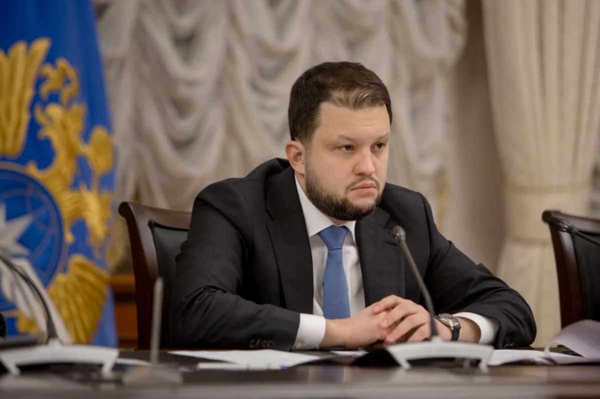 Земснаряд прибыл в порт Корсаков и приступит к работам как только позволит погода Земснаряд прибыл в порт Корсаков и приступит к работам как только позволит погода