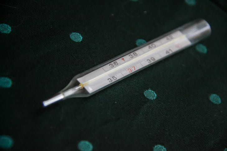 Как собрать разлитую ртуть из разбитого градусника: безопасность дома
