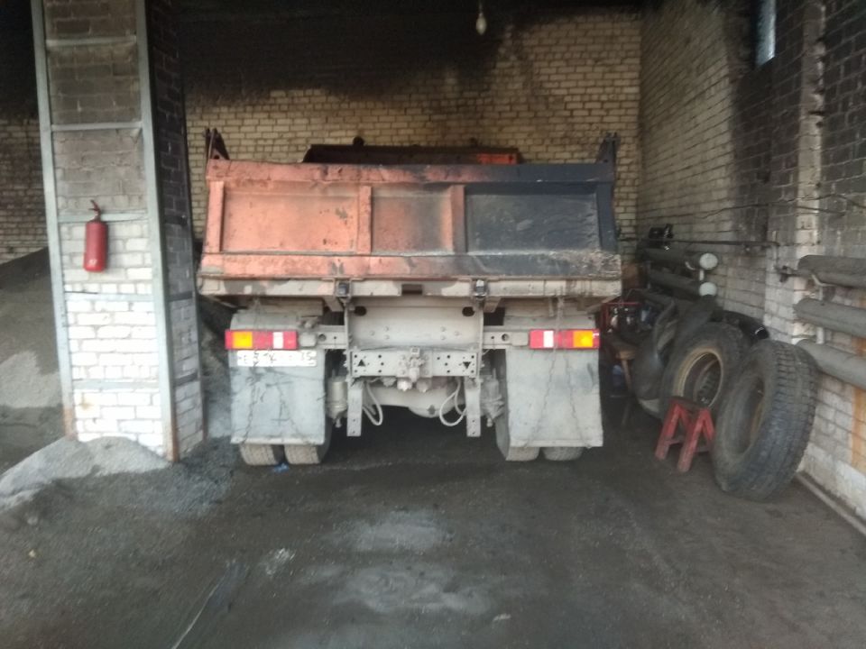 Как дружеское одолжение обернулось миллионным иском: история о КамАЗе и пожаре