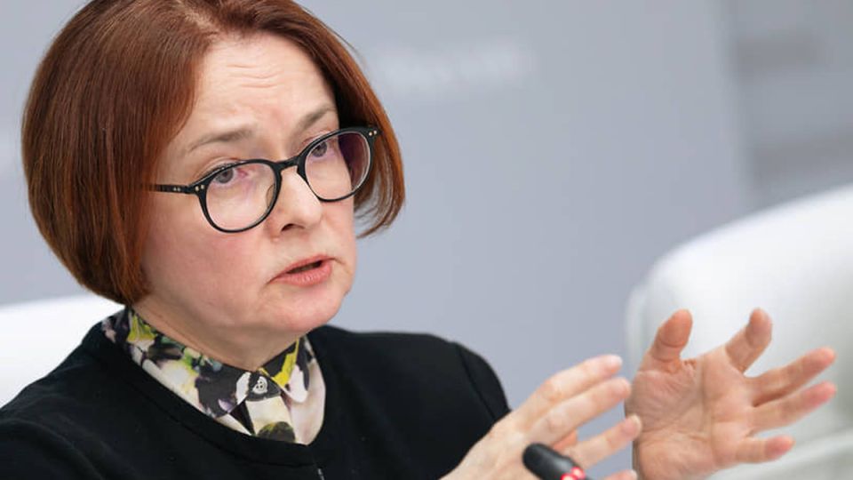 Центральный банк снова не снизил ставку: что мешает экономике оживиться?