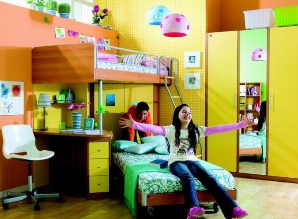 Как создать гармонию в детской комнате на двоих