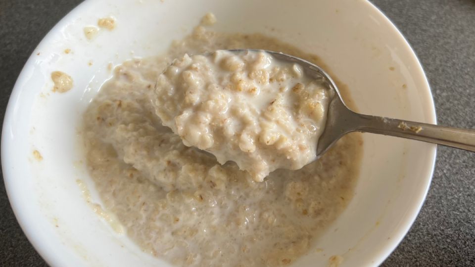 Как сохранить здоровье и активность после 60: важные продукты с клетчаткой для поддержки пищеварения