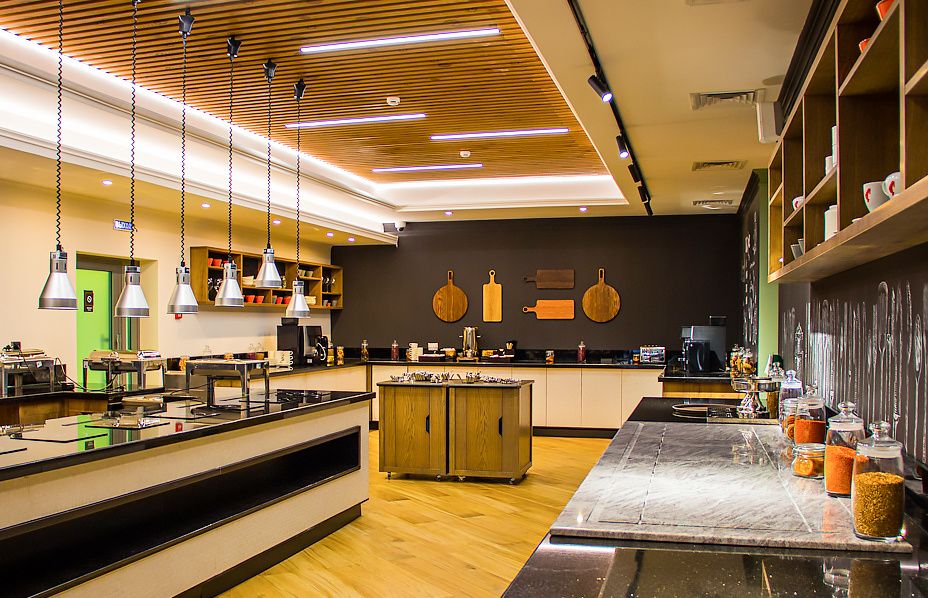 Чистота на кухне: как вернуть вытяжке первозданный вид