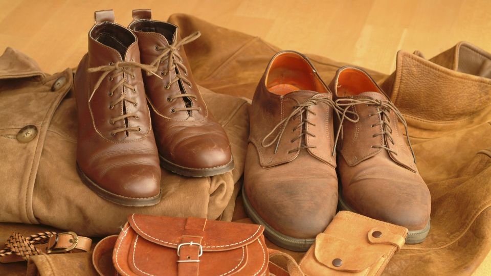 Запомните раз и навсегда: этот способ растяжки «убьет» вашу кожаную обувь