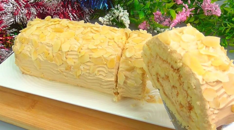 Нежный бисквитный рулет с кремом: быстро и просто