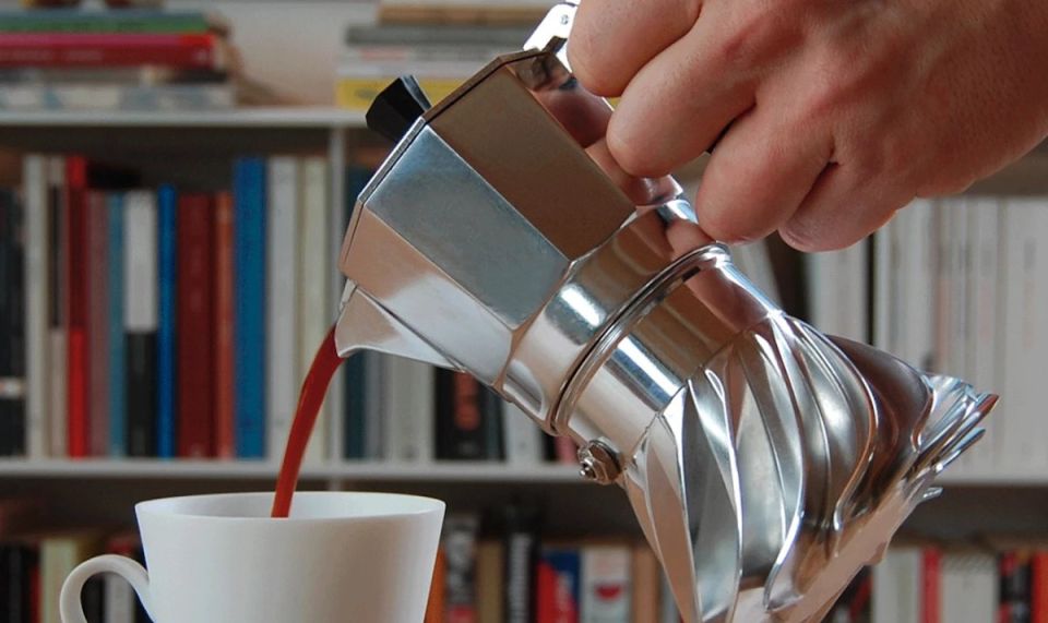 Кофеварка Turbo Moka: как инновации в дизайне делают кофе быстрее и вкуснее