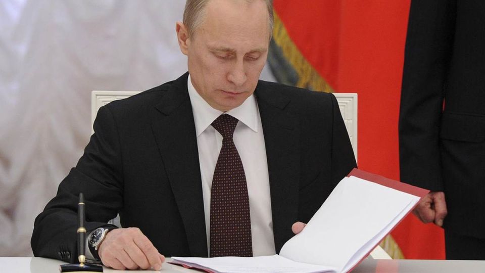 Новый закон о приостановке связи: как ФСБ сможет влиять на сотовых операторов